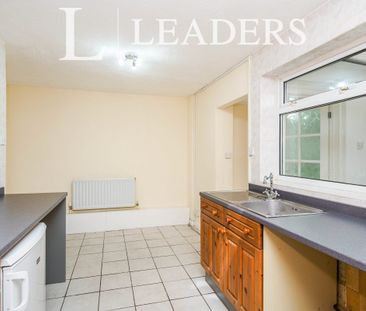 3 bedroom mid-terrace to rent Upper Fant Road - Photo 5