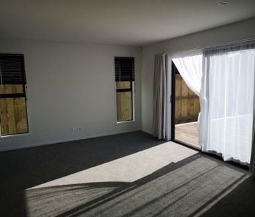 Stylish Low Maintenance Living at Jack’s Landing - Photo 3