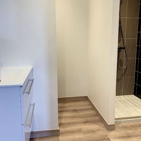 Appartement centre ville de Pontorson 1 pièce 21.29 m2 - Photo 4