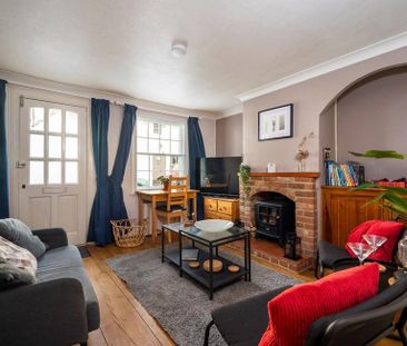 2 bedroom cottage to rent - Photo 2