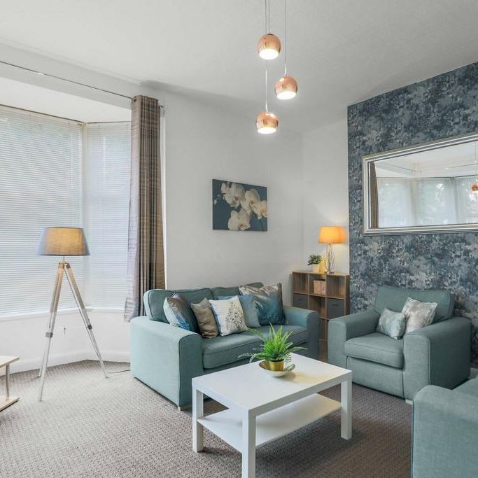 6 bedroom end of terrace house to rent - Photo 1