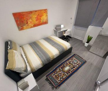 1 bedroom house of multiple occupation to rent - Photo 3