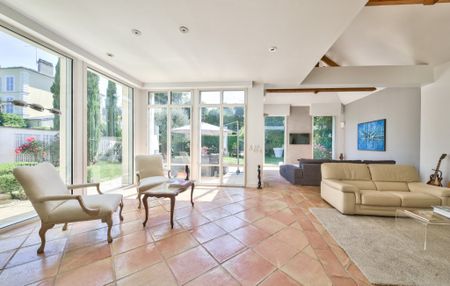 Tout savoir sur cette maison dans le quartier Place Louis XIV, à Saint-Germain-en-Laye - Photo 3