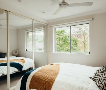 SUN-DRENCHED APARTMENT - Photo 4