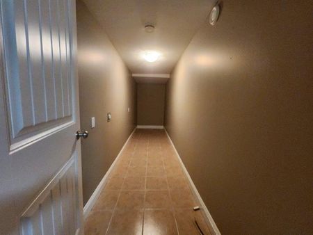 Spacious and Homey Five Bedroom House in a Great Neighborhood - Photo 5
