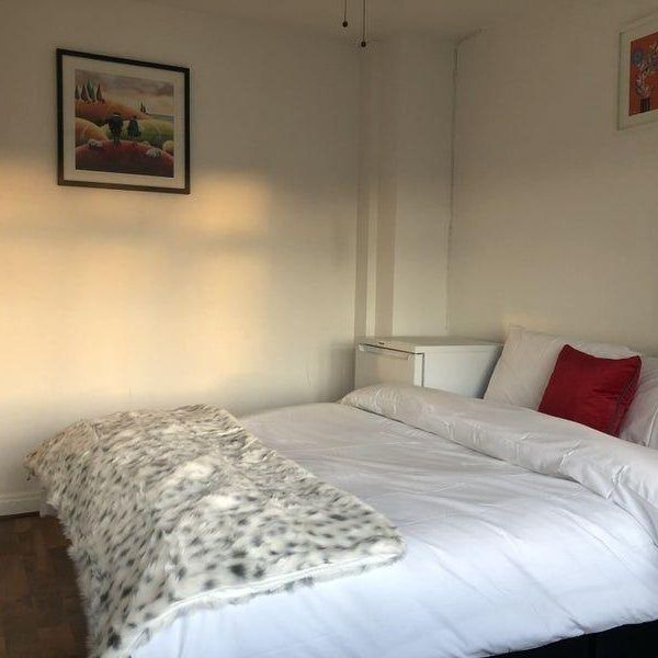 1 bedroom in a house share to rent - Photo 1