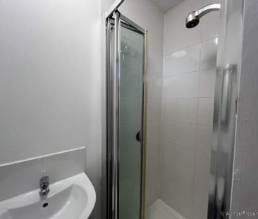 1 bedroom property to rent in Salford - Photo 5