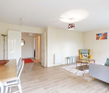 2 bedroom flat to rent - Photo 4