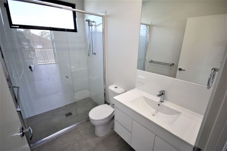 Air-Conditioned Townhouse in Great Location Close to the River - Photo 3