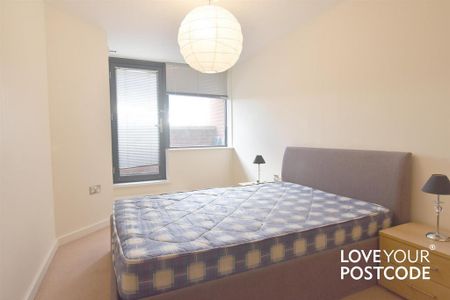 2 bedroom flat to rent - Photo 4