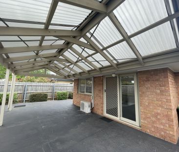 Modern & Freshly Updated 2 Bedroom Unit - Photo 3