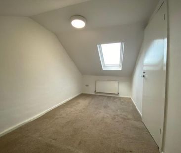 3 bedroom semi-detached bungalow to rent - Photo 2