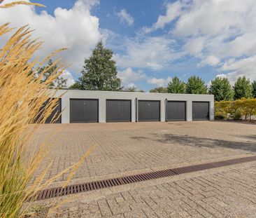 Gemoderniseerd, centraal gelegen appartement - Photo 2
