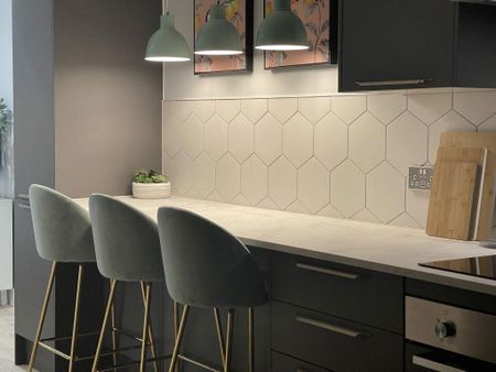 1 bedroom in a house share to rent - Photo 5
