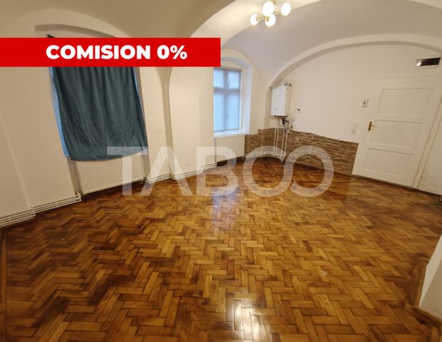 Garsoniera spatioasa de inchiriat in Centrul Istoric - Comis - Fotografie 1