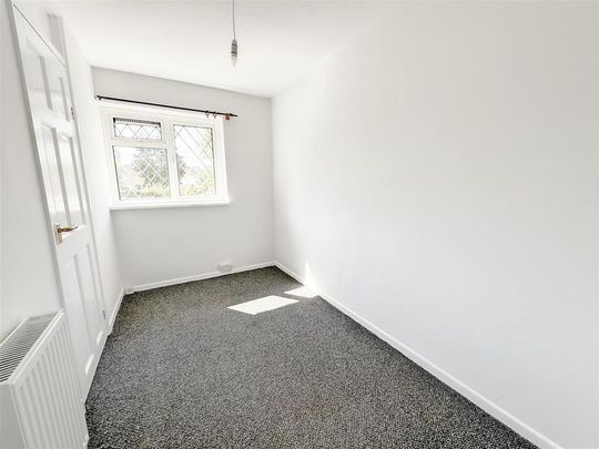 3 bedroom end of terrace house to rent - Photo 1
