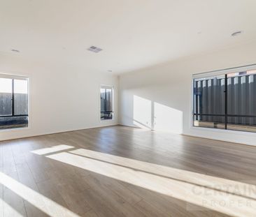 Stunning Brand New 4 Bedroom Home - Photo 1