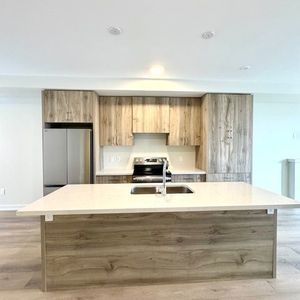 For Lease - 29 Victor Metcalf Lane, Richmond Hill, Ontario - Photo 2