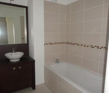 Appartement à louer - 3 pièces - 65 m² - Photo 5
