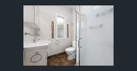 South Toowoomba Cottage! - Photo 5