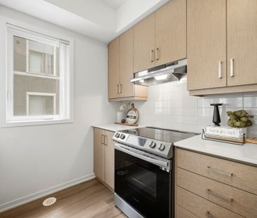 For Lease - 11 Honeycrisp Crescent Unit# 13, Vaughan, Ontario - Photo 3
