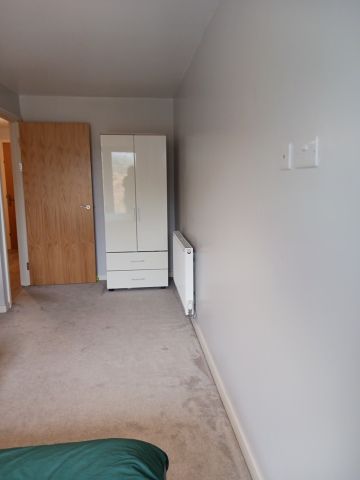1 Bed Flat, Cross Green Lane, LS9 - Photo 4