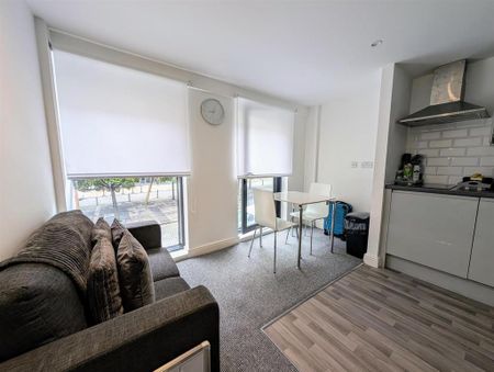 Studio to rent - Photo 3