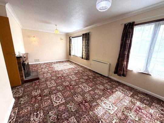 2 bedroom detached bungalow to rent - Photo 1