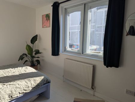 2 Bed Terraced House, Kemp Street, BN1 - Photo 5