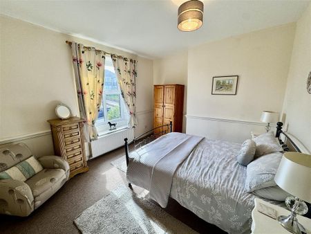 2 bedroom terraced house to rent - Photo 3