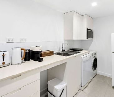 Beacon Hill, 30B Reynolds Crescent - Photo 1