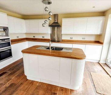 Braemar, Private Road, Chelmsford, CM2 - Photo 6