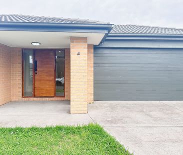 Spacious Family Retreat !!! - Photo 3