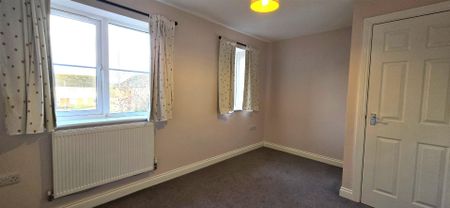 White House Drive, Kingstone - Photo 2