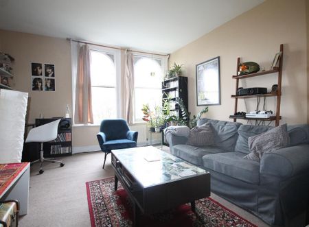 1 bedroom flat to rent - Photo 2