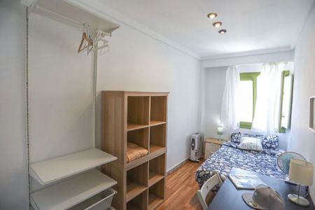 Plaça de Cisneros, Valencia, Valencian Community 46003 - Photo 2