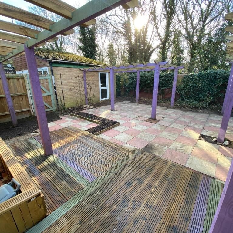 3 bedroom bungalow to rent - Photo 1