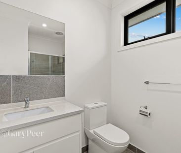 Sublime Style with Lifestyle Location and Comfort - Photo 5