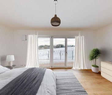 Neuwertige Wohnung mit EBK und Balkon - Photo 1