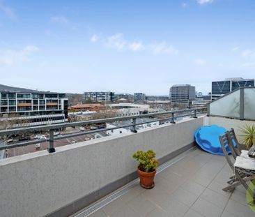 City Living Apartment - Photo 3