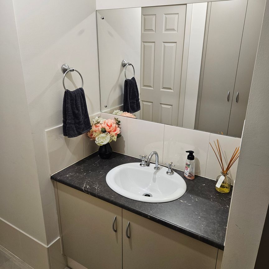 Royal Park - Photo 1