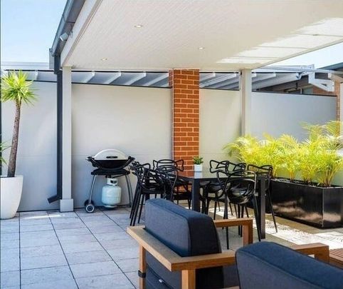 Woolloomooloo - Photo 1
