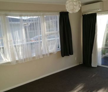 Cosy and Super Central! (RELISTED) - Photo 5