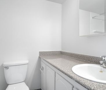4760 Chemin de la Côte-des-Neiges, Montréal, QC - Photo 5