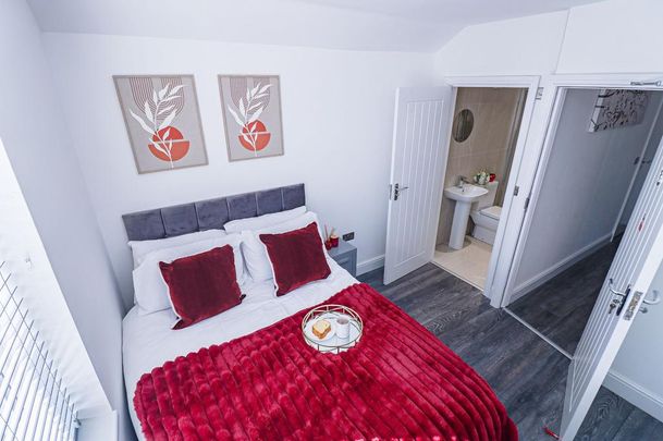 1 bedroom in a house share to rent - Photo 1