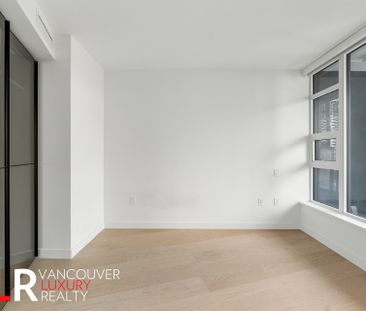 Condo in Downtown Vancouver, BC - Photo 1