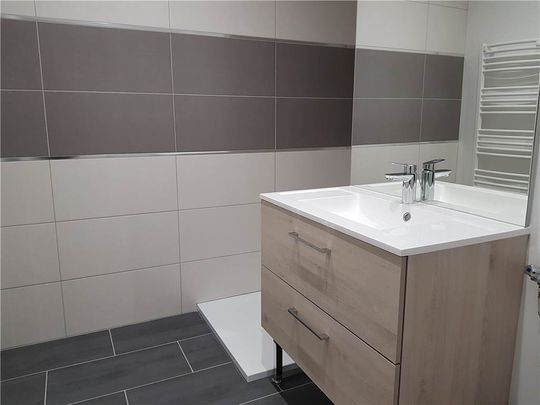 T2 SAINT FERJEUXS - Photo 1