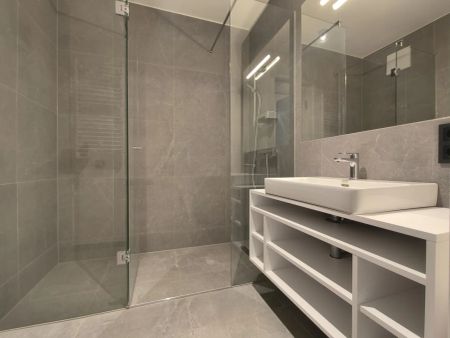 Pauschalmiete inklusive Warmwasser, Heizung & Kühlung - Moderne 3-Zimmer-Wohnung mit großzügigem Balkon und stilvoller Ausstattung - Photo 5