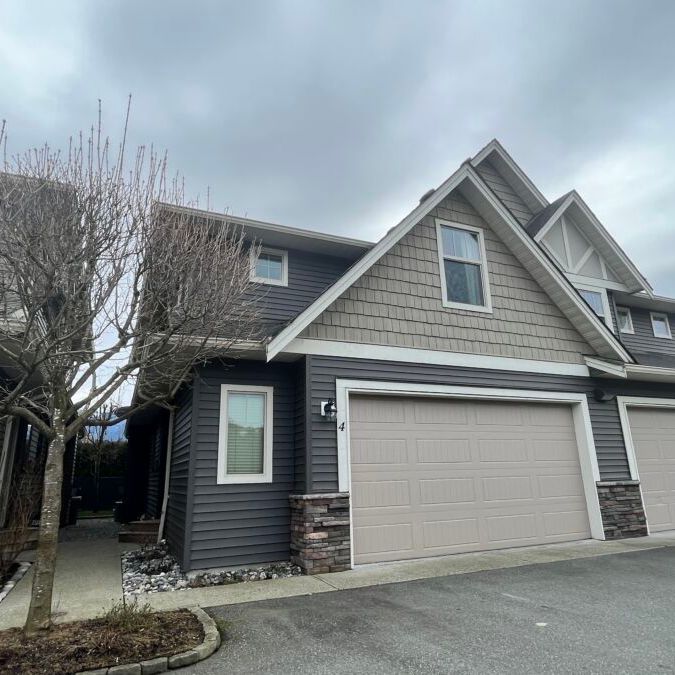 3 Bedroom Townhouse in Agassiz - Photo 1