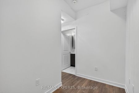 For Lease - 100 Eagle Rock Way Unit# 831, Vaughan, Ontario - Photo 3